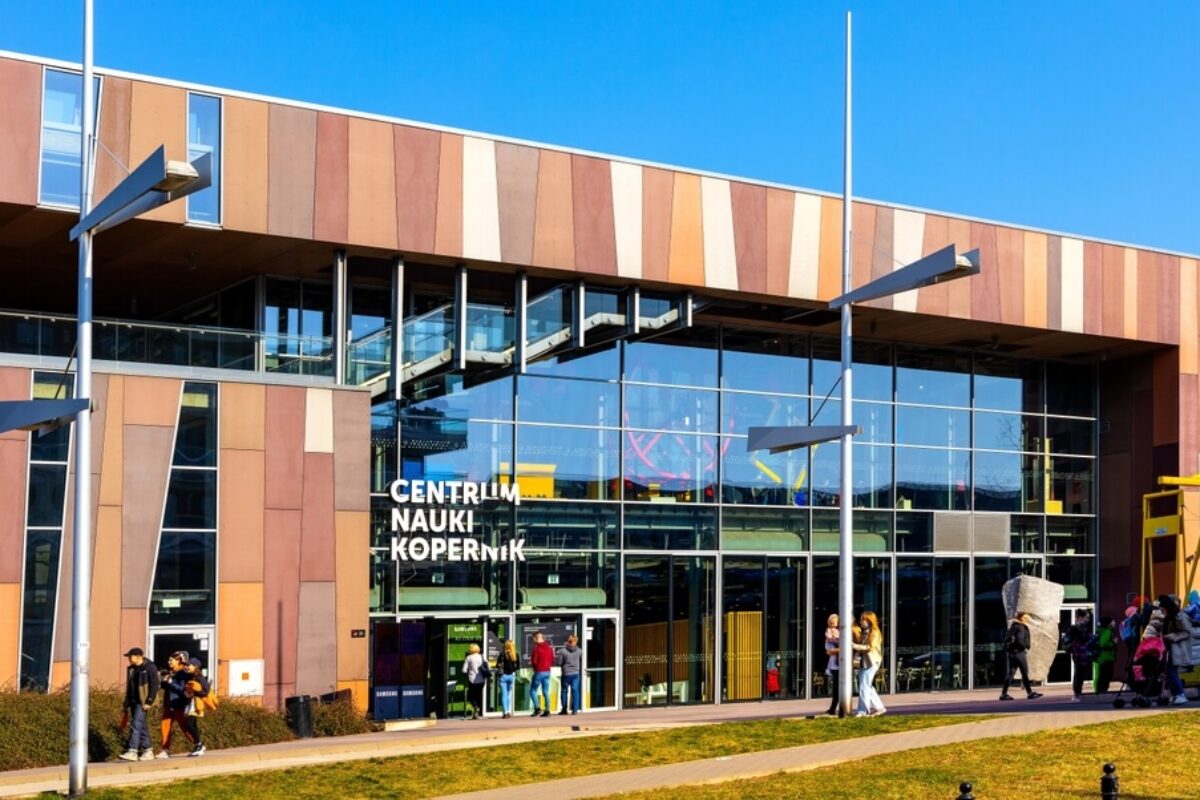 Centrum Nauki Kopernik w Warszawie - niezwykłe i inspirujące doświadczenia dla ponad miliona zwiedzających rocznie