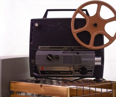 Błędy w filmach historycznych - jak oddzielić fakty od fikcji